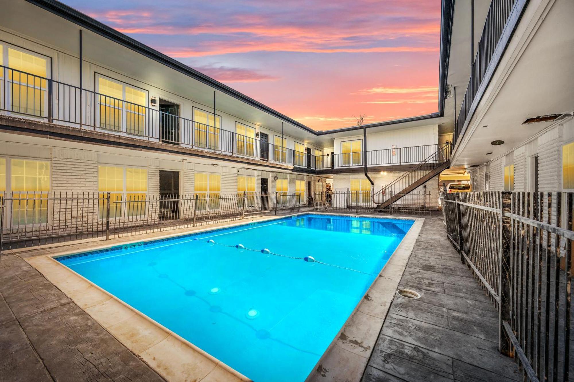 Cute And Stylish 1Br Apt With Pool & Free Park 휴스턴 외부 사진
